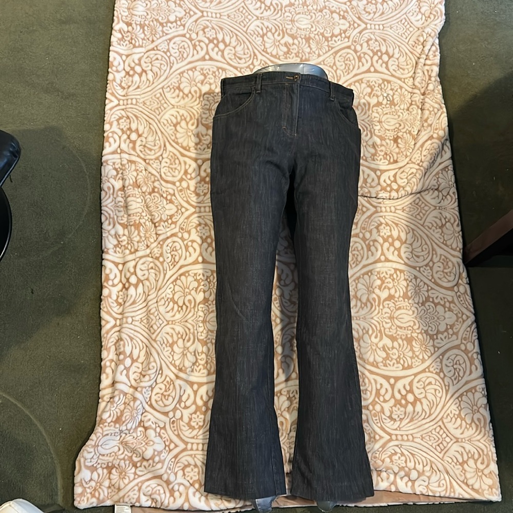 Tilly ,goes with anywhere, straight jeans size 31